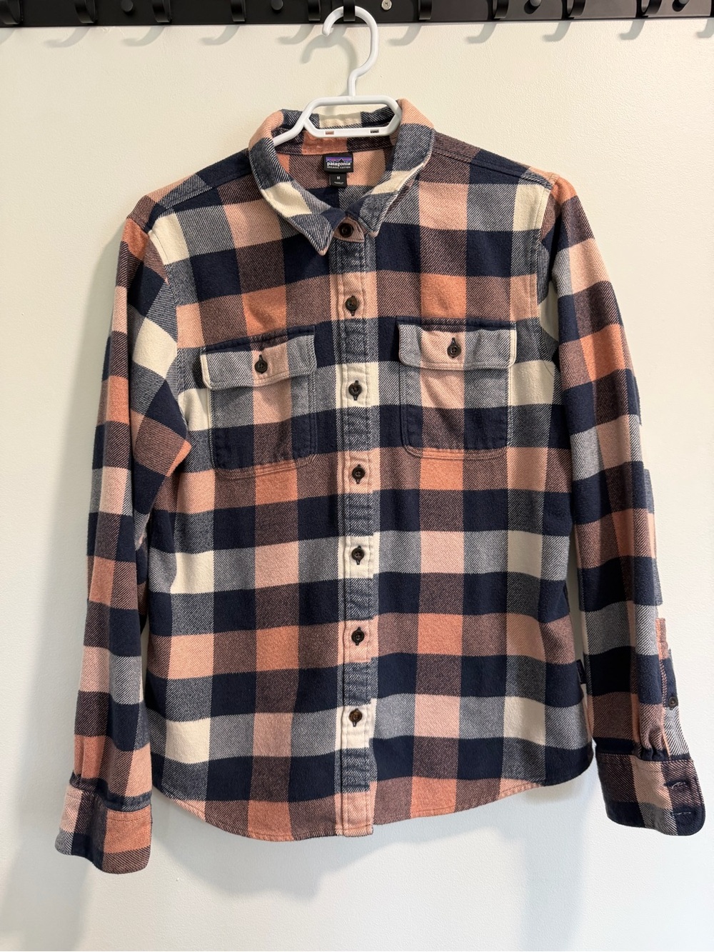 Patagonia women’s long-sleeved fjord flannel shirt